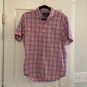 Vineyard Vines slim fit whale shirt. Size M.